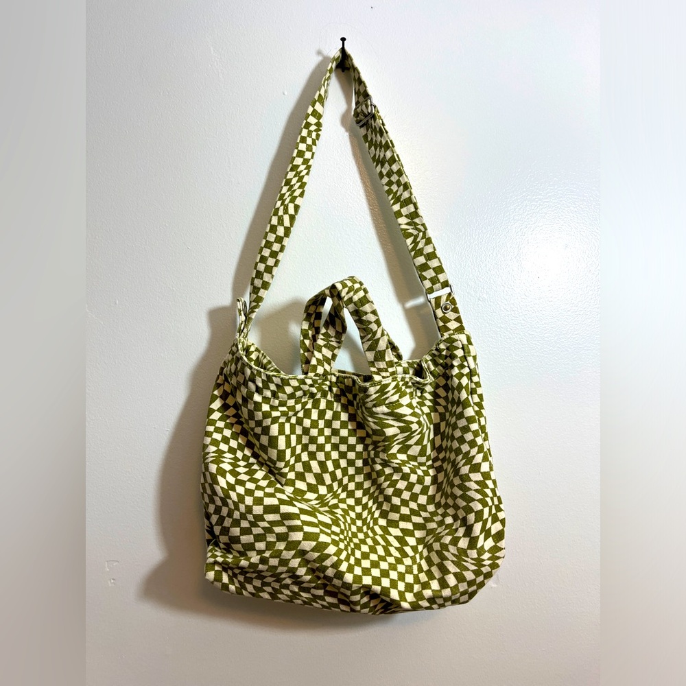 BAGGU Horizontal Duck Bag in Olive Trippy Checker